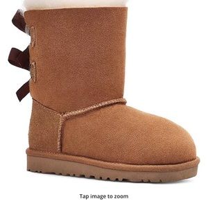 UGG Bailey Bow II Girls Boots in Chestnut. Size 3 - almost perfect condition.